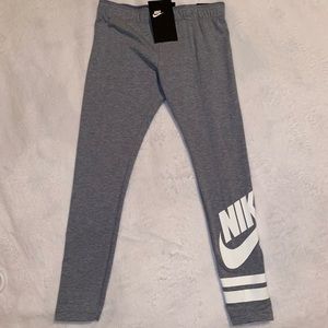 Girl’s Nike Leggings